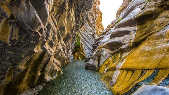 960px-Moola_Chotuk_Hidden_paradise_in_Balochistan