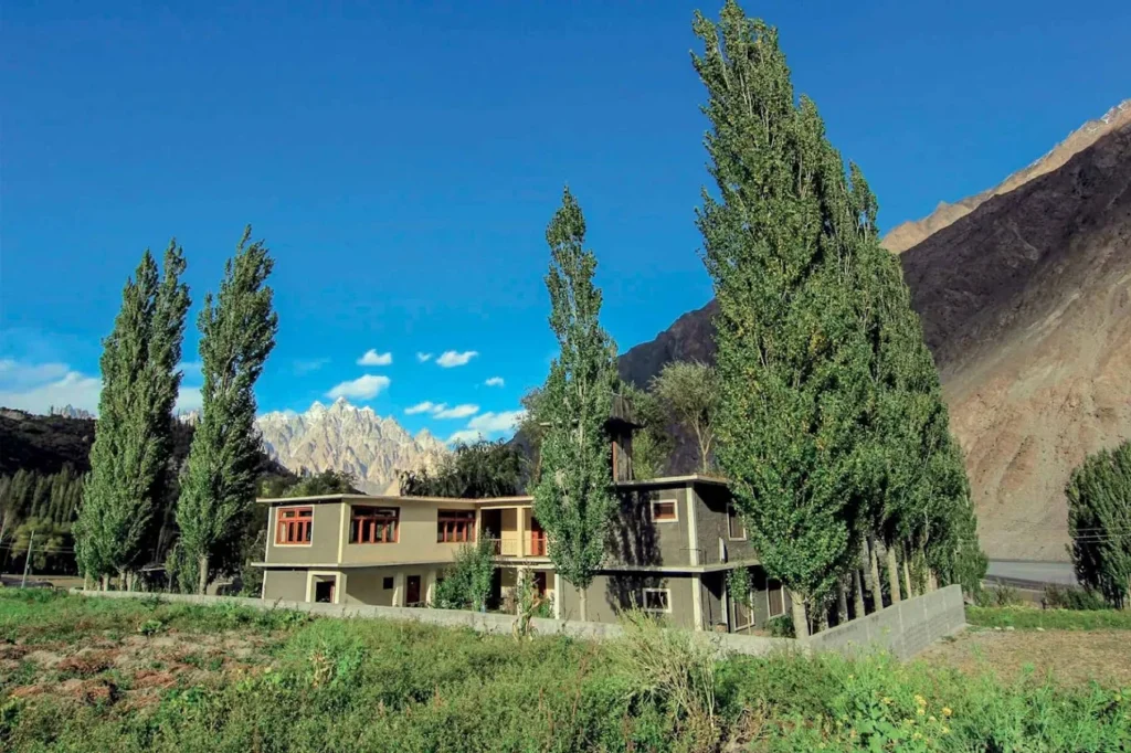 Gulmit Continental Hotel Hunza Valley