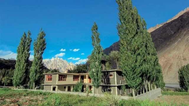 Gulmit Continental Hotel Hunza Valley