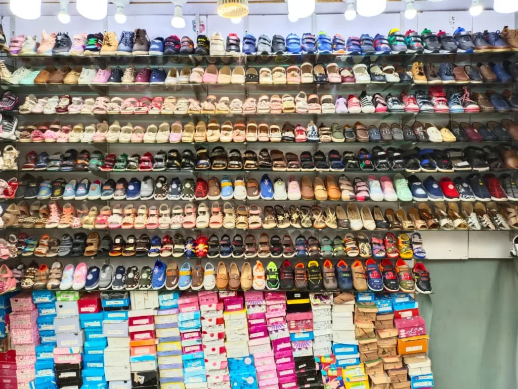 Kids Shoes, Shoe store in Karachi, Pakistan.