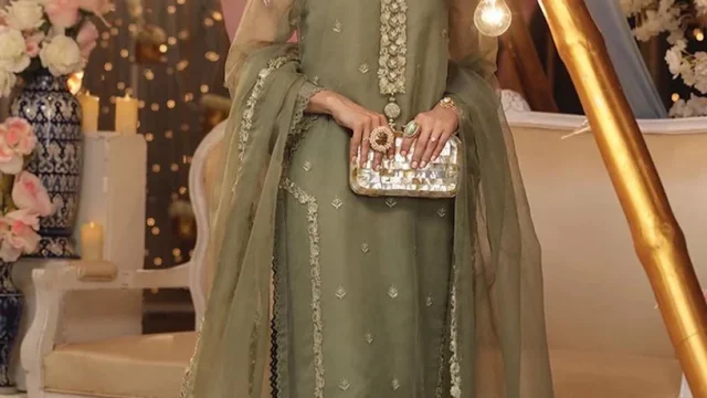 Pakiclothing - Women's clothing store in Karachi, Pakistan.